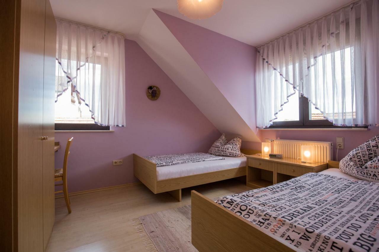 Ferienwohnung Arnold Burkardroth 外观 照片